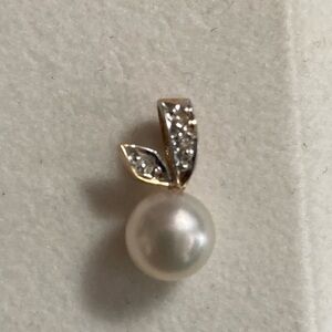 14K Yellow Gold Pearl and Diamond Pendant